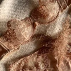 Coutille Strapless Balconette Clam Bra In Oat Accessories